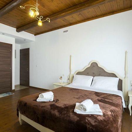 Hotel Zarós Esterno foto