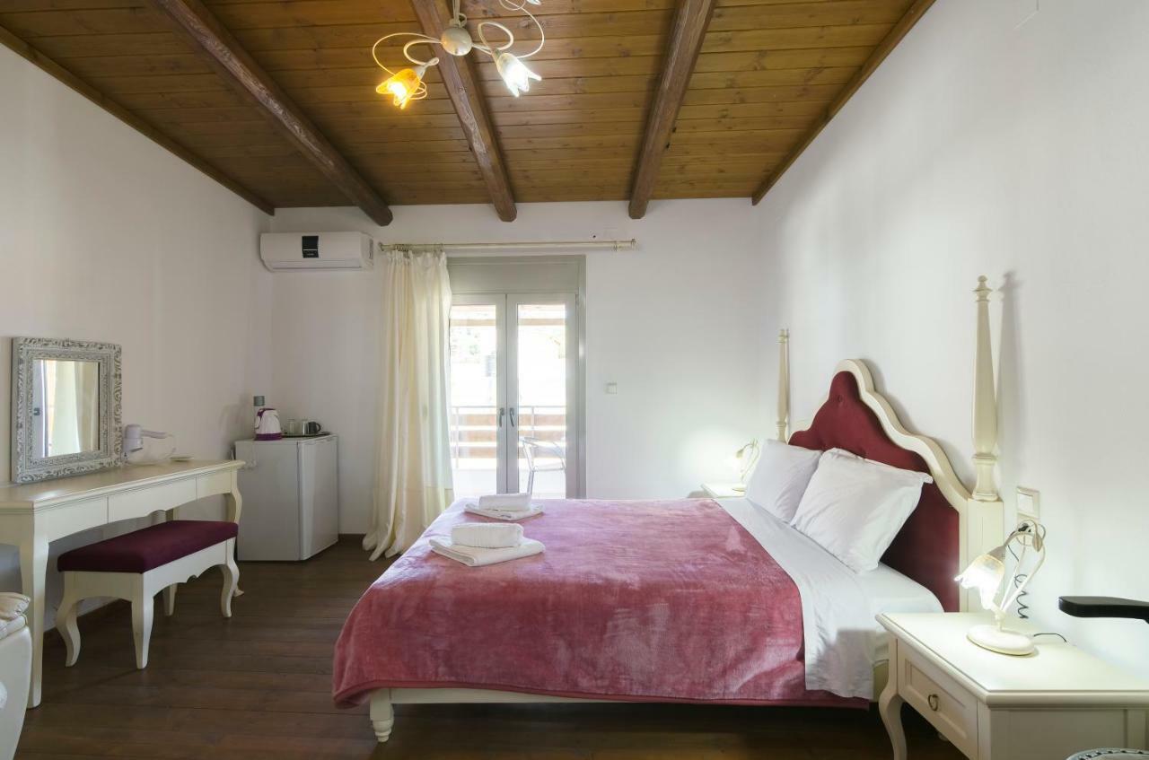Hotel Zarós Esterno foto